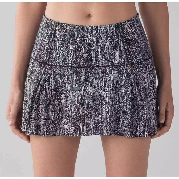 Lululemon Lost in Pace Skirt, Gray, size 10 - Picture 2 of 7